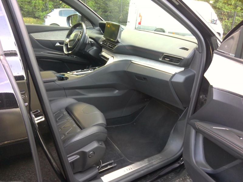Peugeot 3008 1.6 Hybrid 225 GT — zdjęcie 6