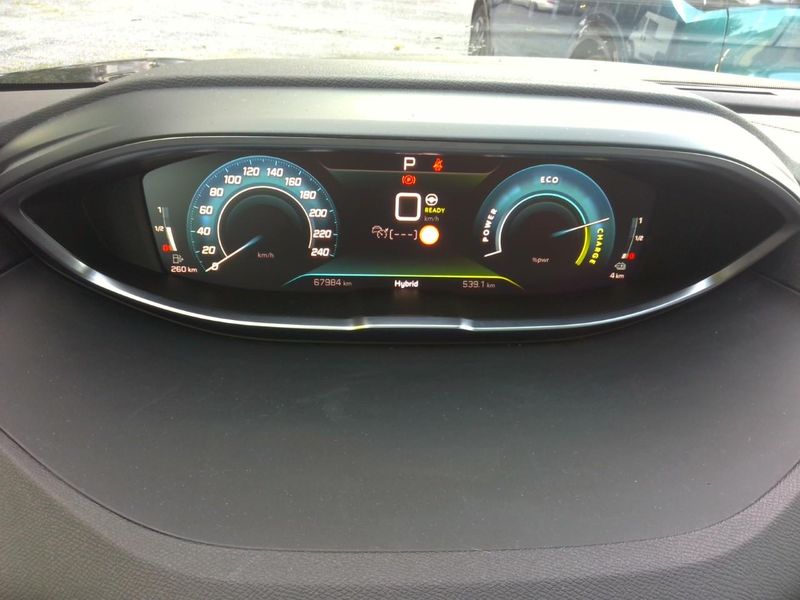 Peugeot 3008 1.6 Hybrid 225 GT — zdjęcie 8