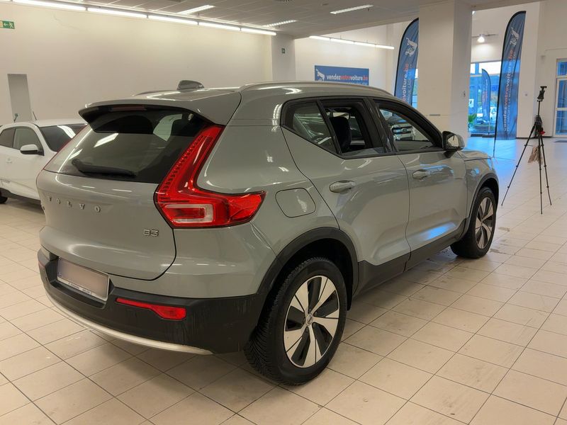 Volvo XC40 2.0 B3 Mild-Hybrid Core 2WD — zdjęcie 6