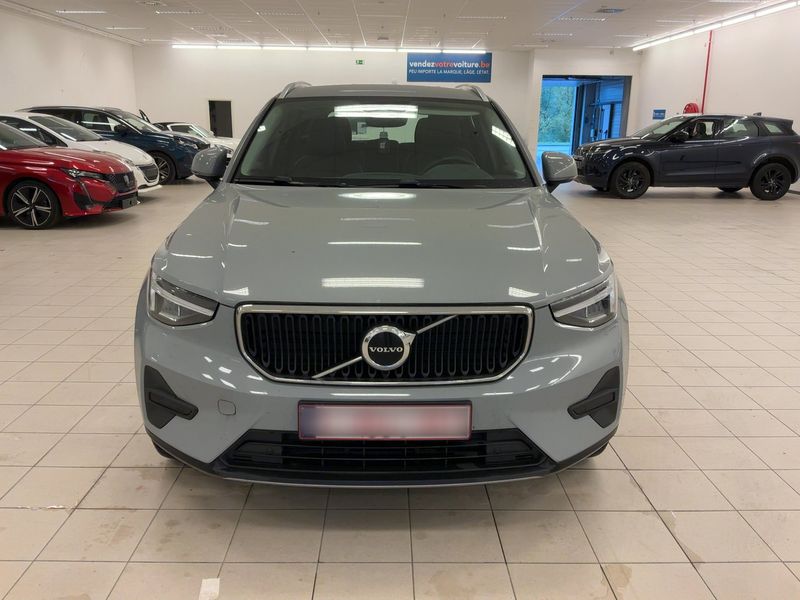 Volvo XC40 2.0 B3 Mild-Hybrid Core 2WD — zdjęcie 9