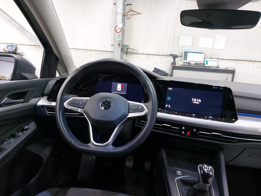 Volkswagen Golf VIII 2.0 TDI Life — zdjęcie 5