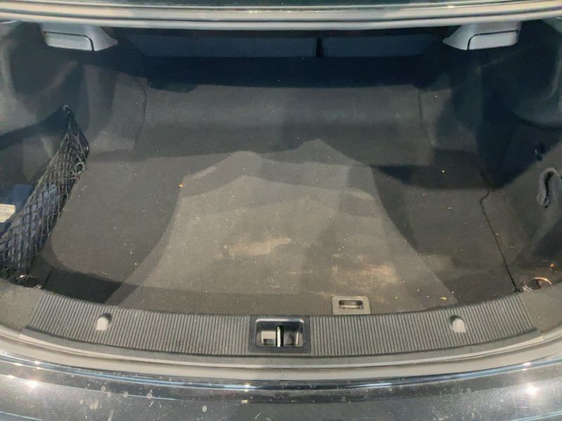 Mercedes-Benz E-Klasse E 220 CDI — zdjęcie 10