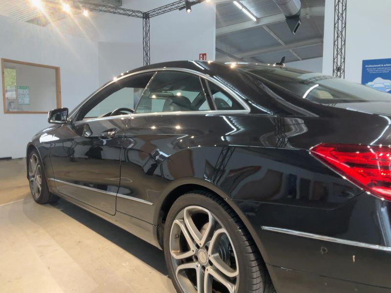 Mercedes-Benz E-Klasse E 220 CDI — zdjęcie 3