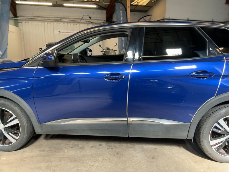 Peugeot 3008 1.5 Blue-HDi Allure — zdjęcie 4