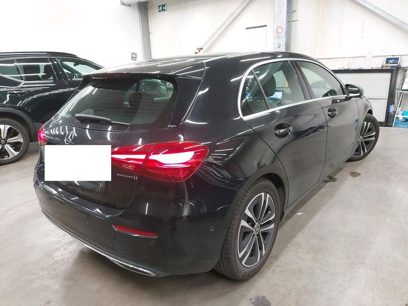 Mercedes-Benz A-Klasse A 180 d Progressive — zdjęcie 2