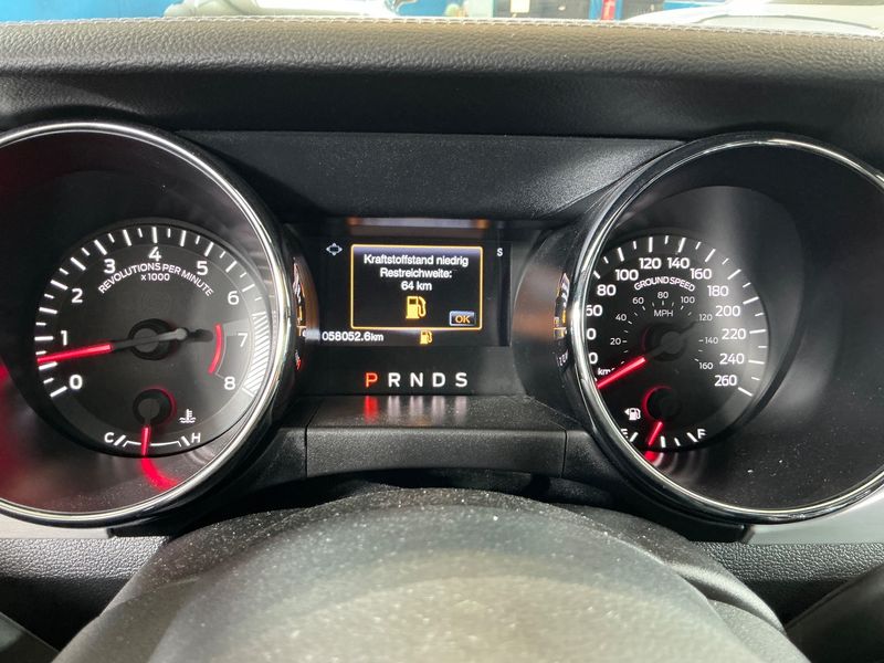 Ford Mustang 5.0 Ti-VCT V8 GT — zdjęcie 13