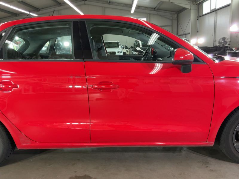 Audi A1 Sportback 1.6 TDI Ambition — zdjęcie 7