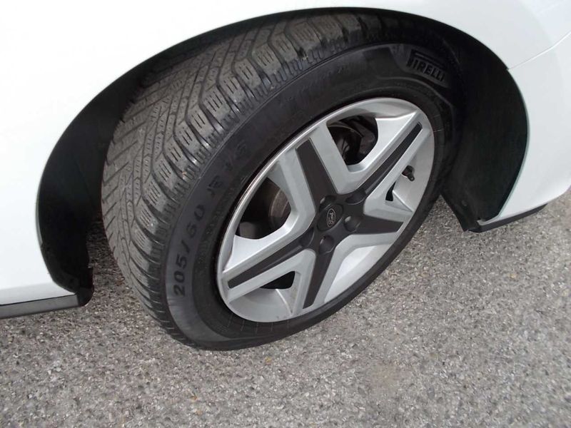 Ford Focus 1.5 TDCi EcoBlue Business — zdjęcie 50