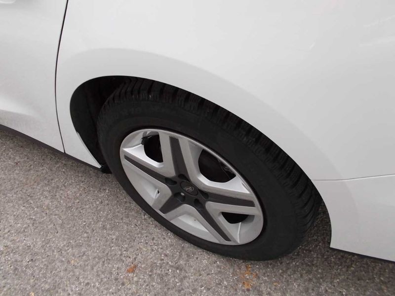 Ford Focus 1.5 TDCi EcoBlue Business — zdjęcie 42