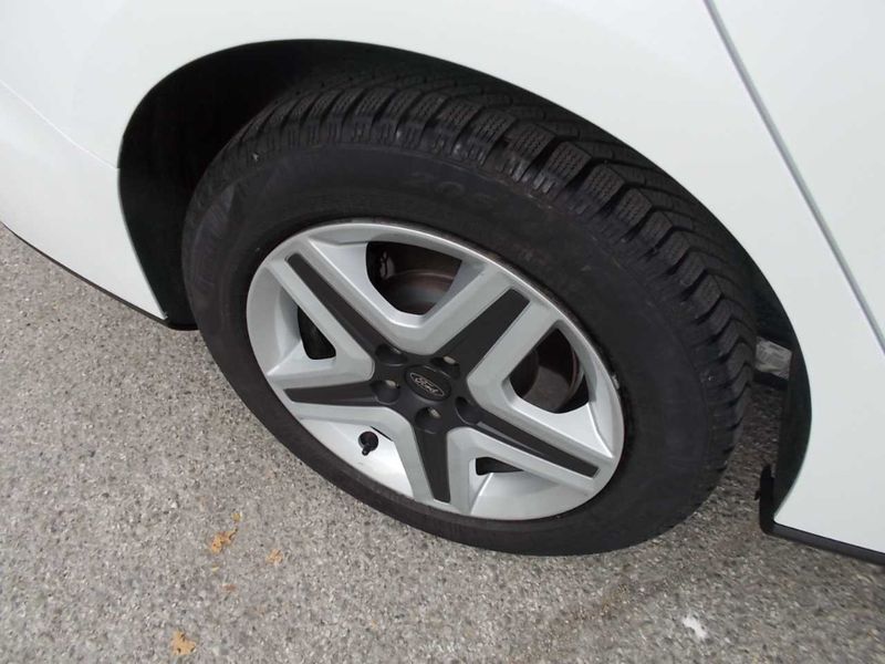 Ford Focus 1.5 TDCi EcoBlue Business — zdjęcie 51