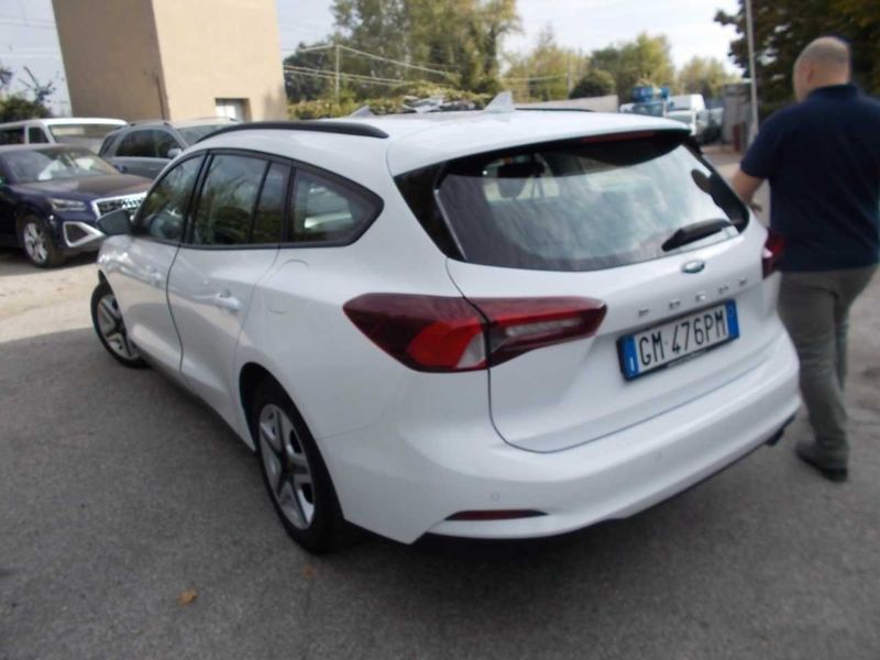 Ford Focus 1.5 TDCi EcoBlue Business — zdjęcie 26