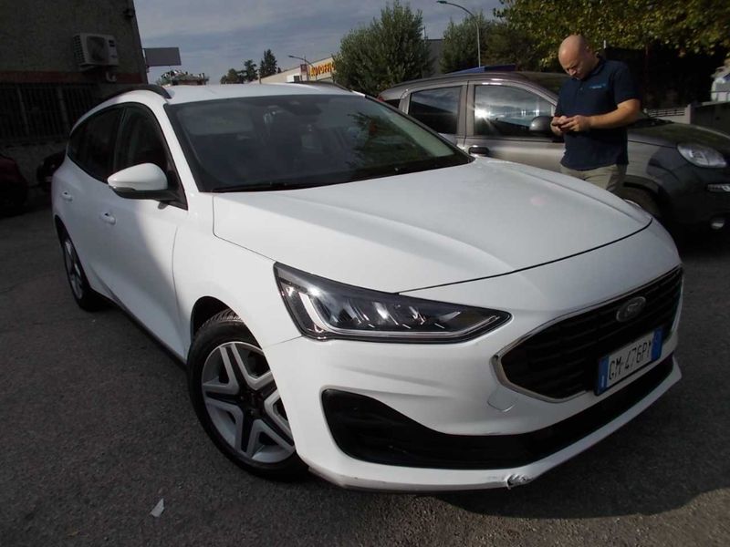 Ford Focus 1.5 TDCi EcoBlue Business — zdjęcie 2