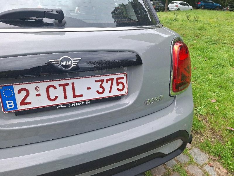 MINI Cooper Essential Trim — zdjęcie 41