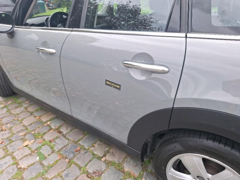 MINI Cooper Essential Trim — zdjęcie 32