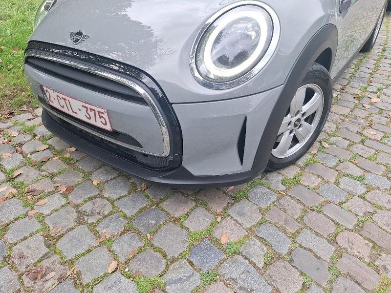 MINI Cooper Essential Trim — zdjęcie 28