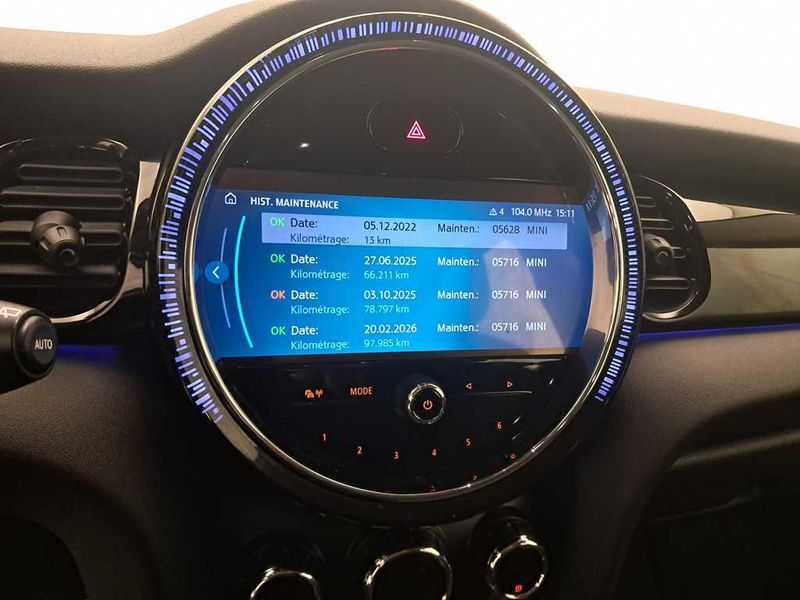 MINI Cooper Essential Trim — zdjęcie 19