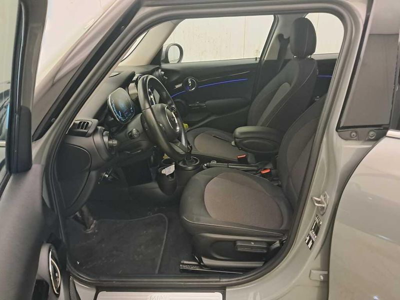 MINI Cooper Essential Trim — zdjęcie 11