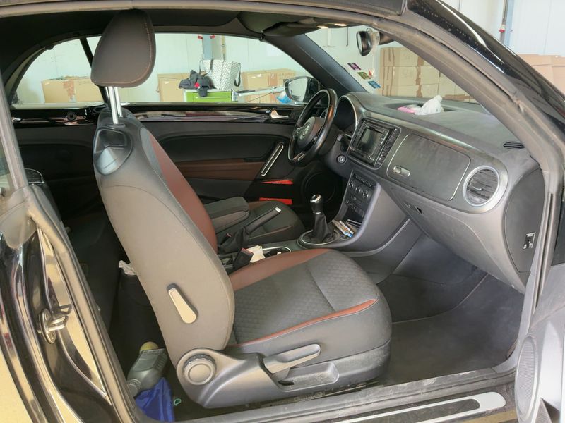 Volkswagen Beetle 1.2 TSI Allstar BlueMotion Tech — zdjęcie 11