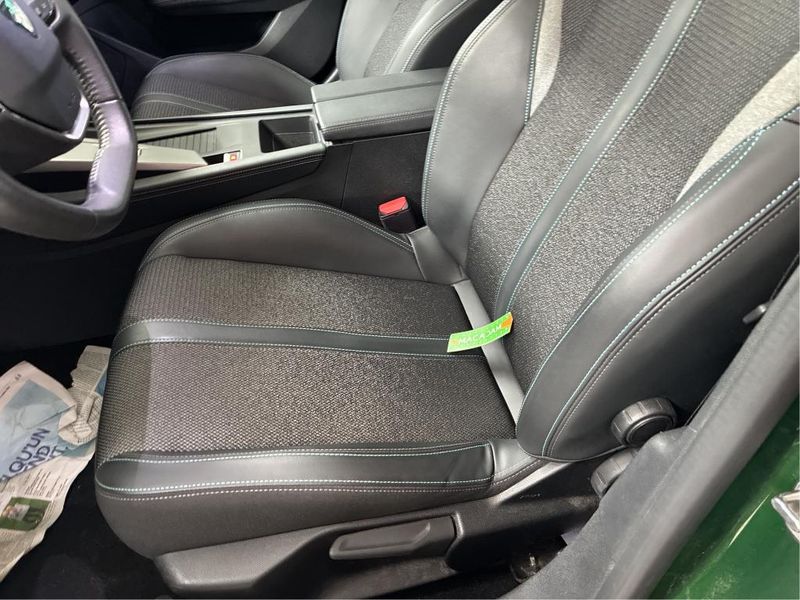 Peugeot 308 1.2 PureTech Allure — zdjęcie 21