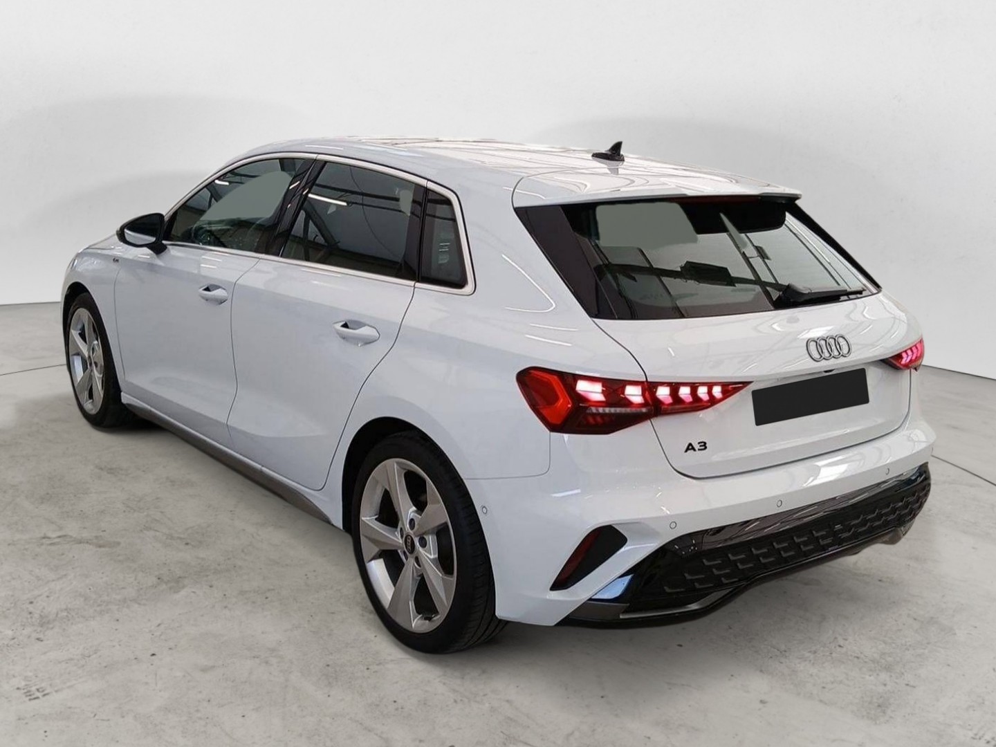 Audi A3 Sportback 35 TDI S line — zdjęcie 2