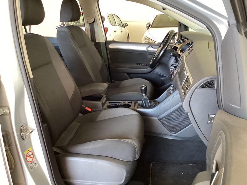Volkswagen Touran 1.2 TSI Edition BlueMotion Tech — zdjęcie 11