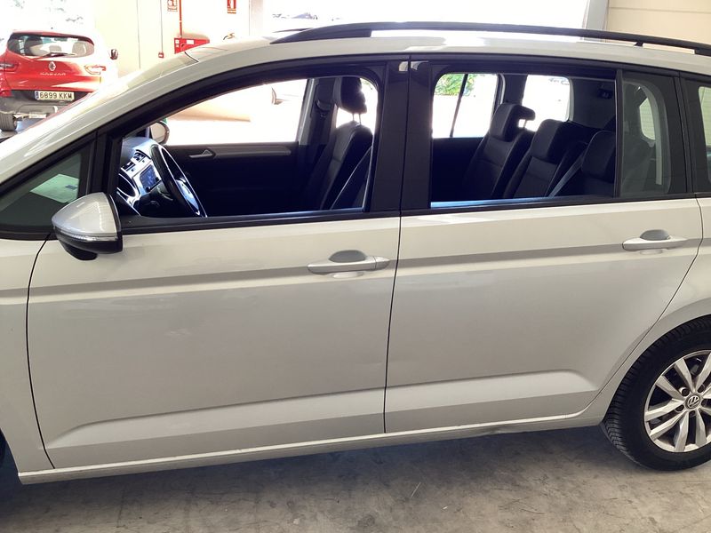 Volkswagen Touran 1.2 TSI Edition BlueMotion Tech — zdjęcie 4