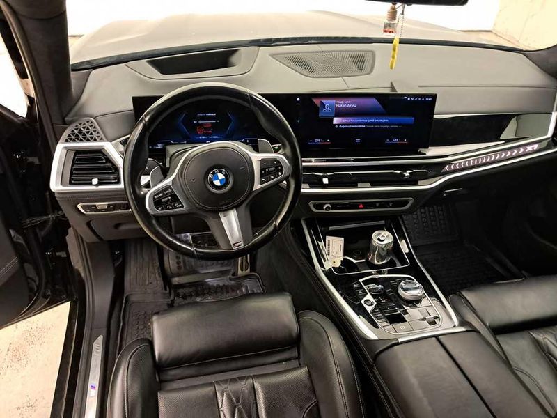 BMW X7 xDrive 40d Mild-Hybrid M Sport — zdjęcie 9