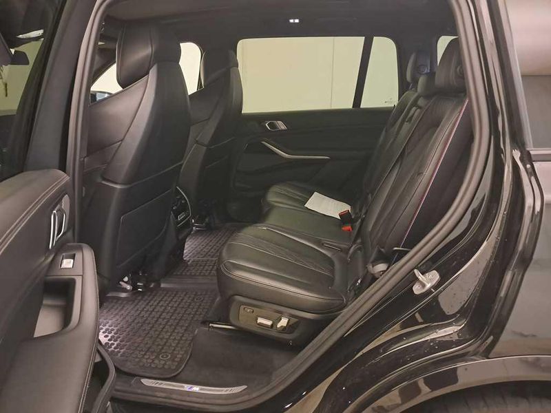BMW X7 xDrive 40d Mild-Hybrid M Sport — zdjęcie 8