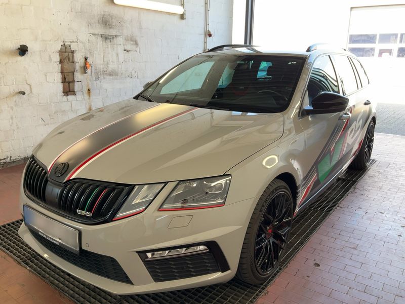 Skoda Octavia 2.0 TSI RS 245 — zdjęcie 1