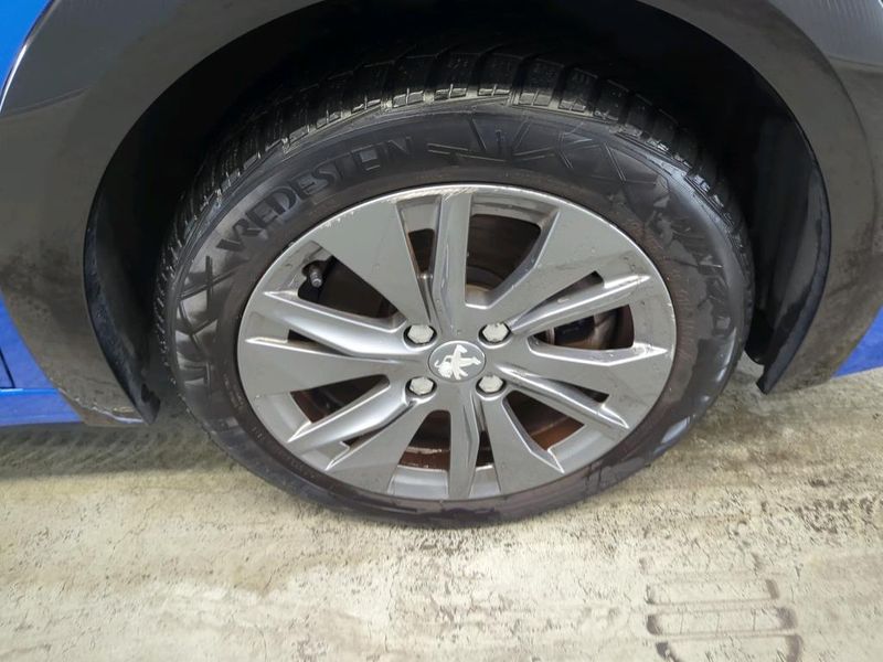 Peugeot 208 electric drive 100 kW Active Pack — zdjęcie 13
