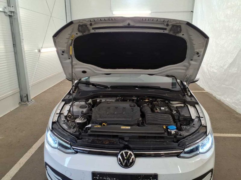 Volkswagen Golf VIII 2.0 TDI Life — zdjęcie 32