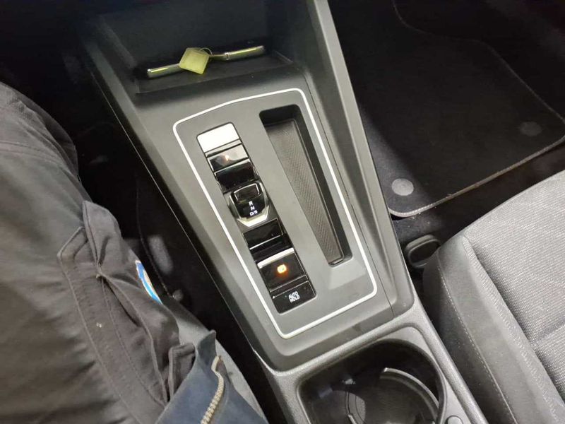 Volkswagen Golf VIII 2.0 TDI Life — zdjęcie 29