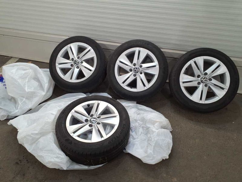 Volkswagen Golf VIII 2.0 TDI Life — zdjęcie 11