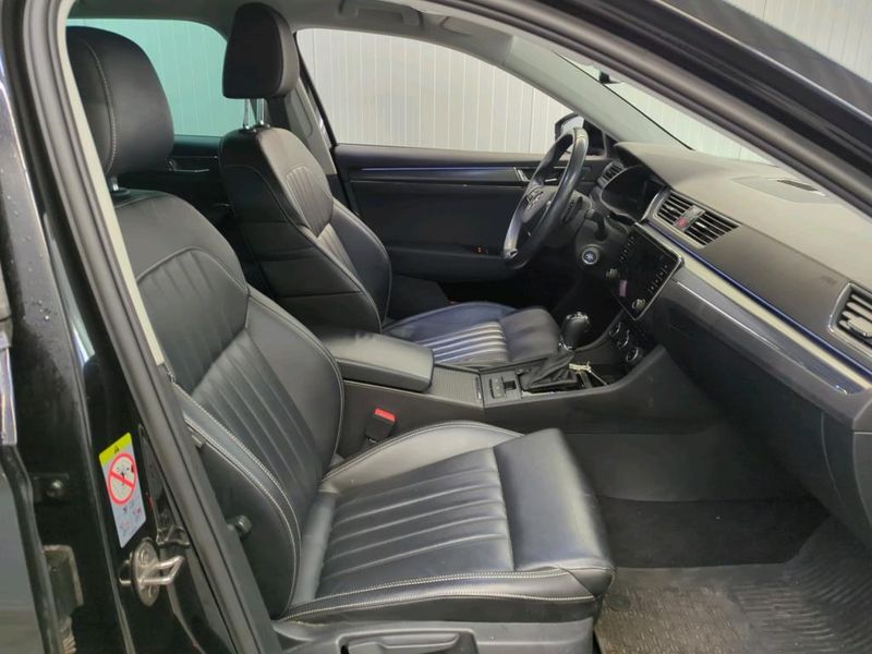Skoda Superb 1.4 Plug-in Hybrid Style iV — zdjęcie 5