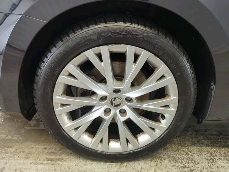 Skoda Superb 1.4 Plug-in Hybrid Style iV — zdjęcie 12