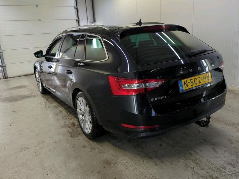 Skoda Superb 1.4 Plug-in Hybrid Style iV — zdjęcie 3