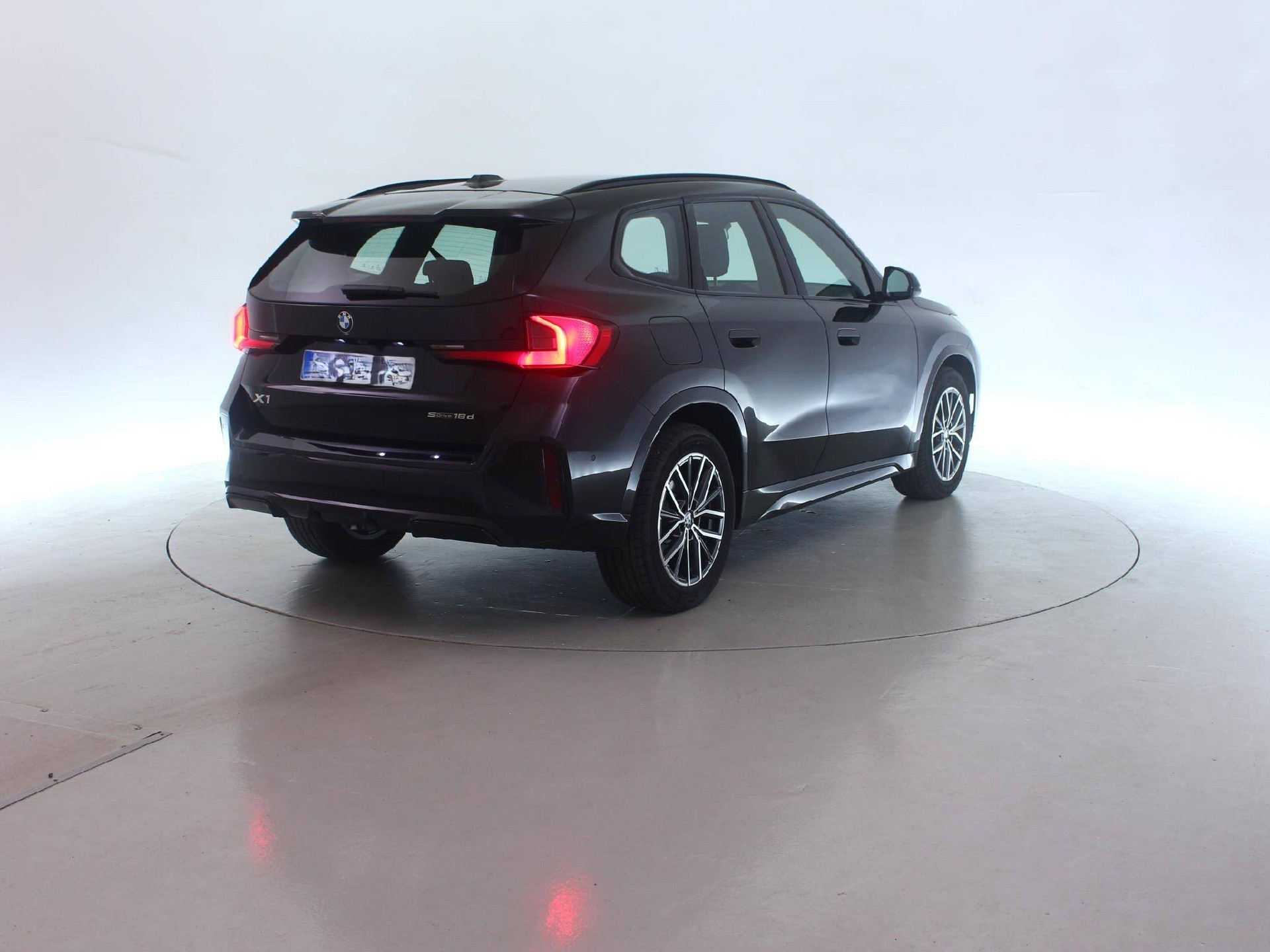 BMW X1 sDrive 18d M Sport — zdjęcie 3