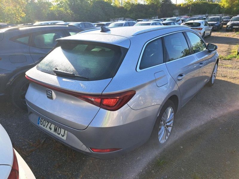 Seat Leon 1.5 eTSI ACT Xcellence Go — zdjęcie 4