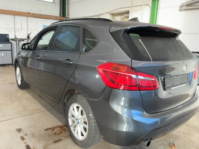 BMW 2er 218d Active Tourer Sport Line — zdjęcie 3