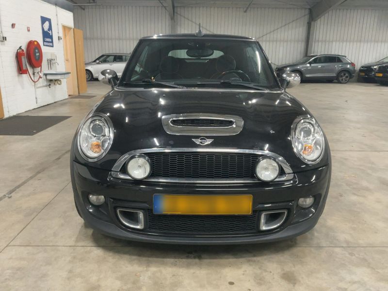 MINI Cabrio Cooper S — zdjęcie 9
