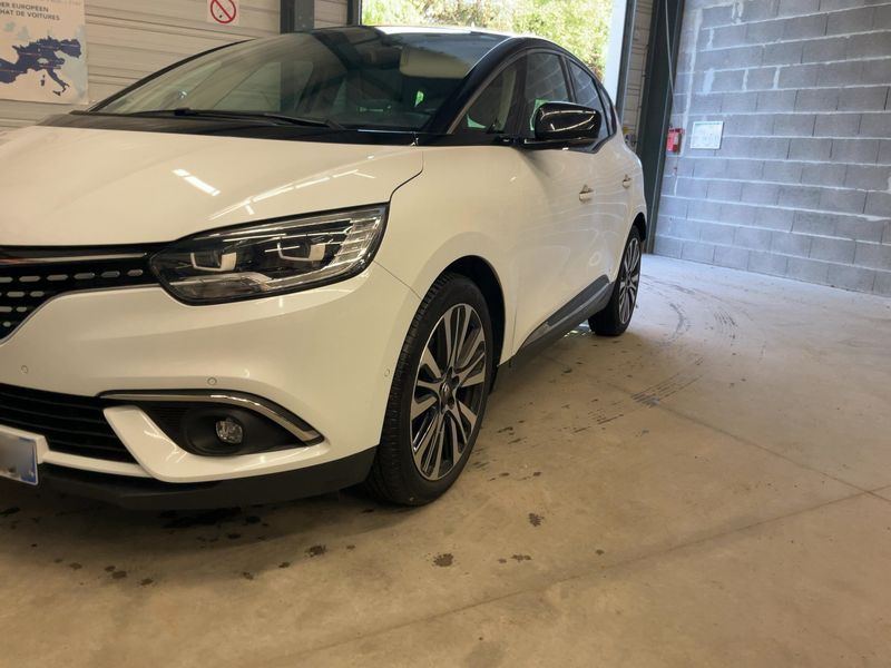 Renault Scenic 1.6 dCi Energy Initiale Paris — zdjęcie 2