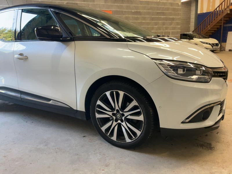 Renault Scenic 1.6 dCi Energy Initiale Paris — zdjęcie 8
