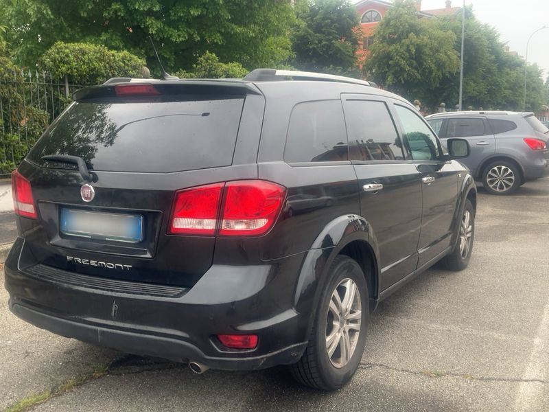 Fiat Freemont 2.0 Multijet Lounge 4WD — zdjęcie 6