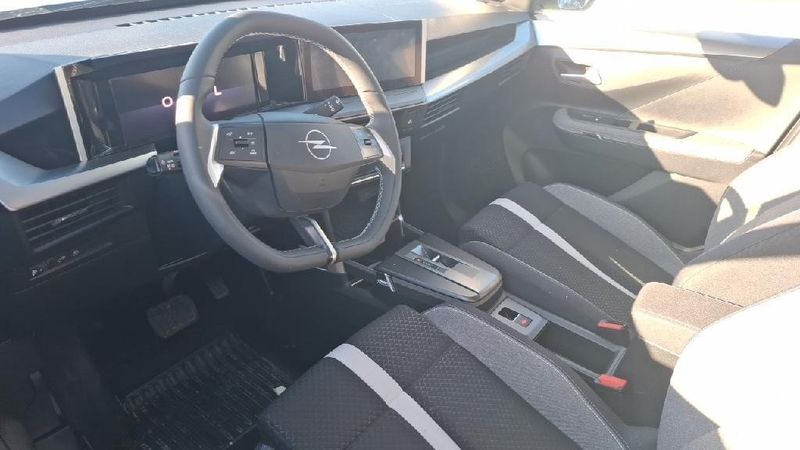 Opel Frontera electric drive 83 kW GS — zdjęcie 5