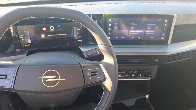 Opel Frontera electric drive 83 kW GS — zdjęcie 6