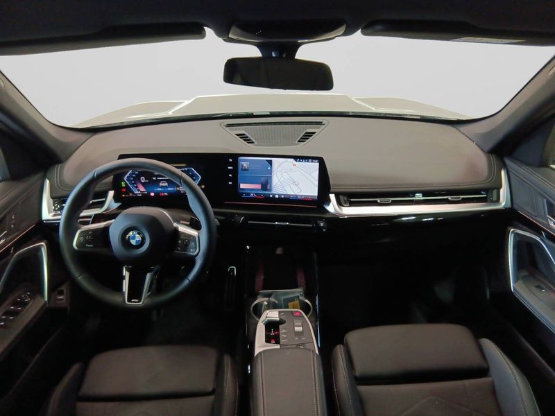 BMW X1 sDrive M Sport Mild-Hybrid M Sport — zdjęcie 9