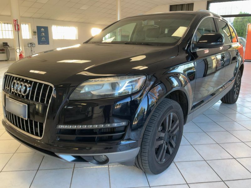 Audi Q7 3.0 V6 TDI quattro — zdjęcie 1
