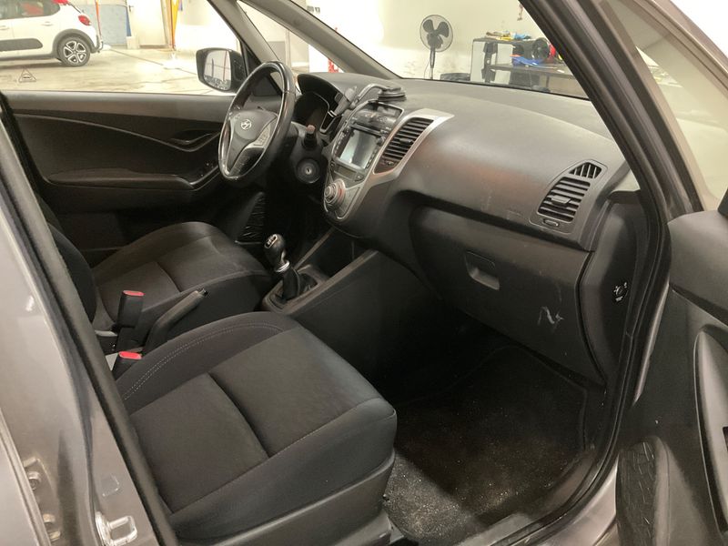 Hyundai ix20 1.6 CRDi Business Blue — zdjęcie 3