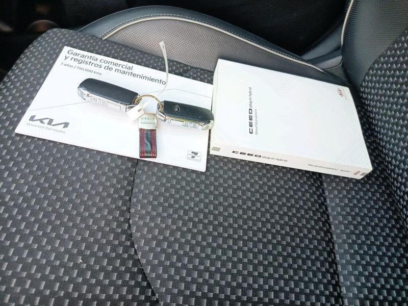Kia cee'd 1.6 Plug-in Hybrid eTech — zdjęcie 5