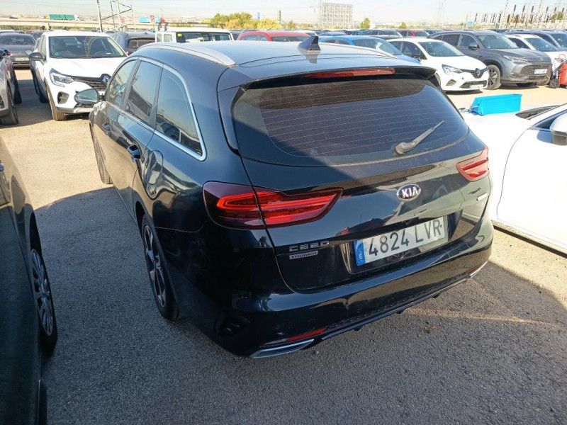 Kia cee'd 1.6 Plug-in Hybrid eTech — zdjęcie 3